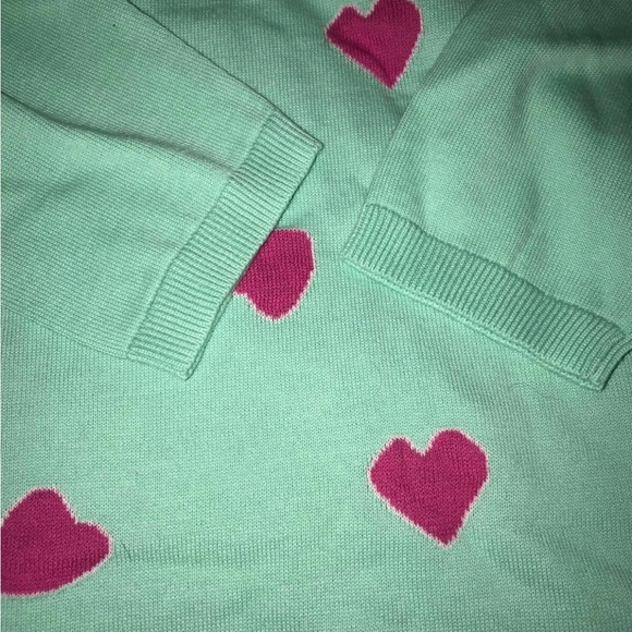 💗Sweater💗 - Picture 2 of 4